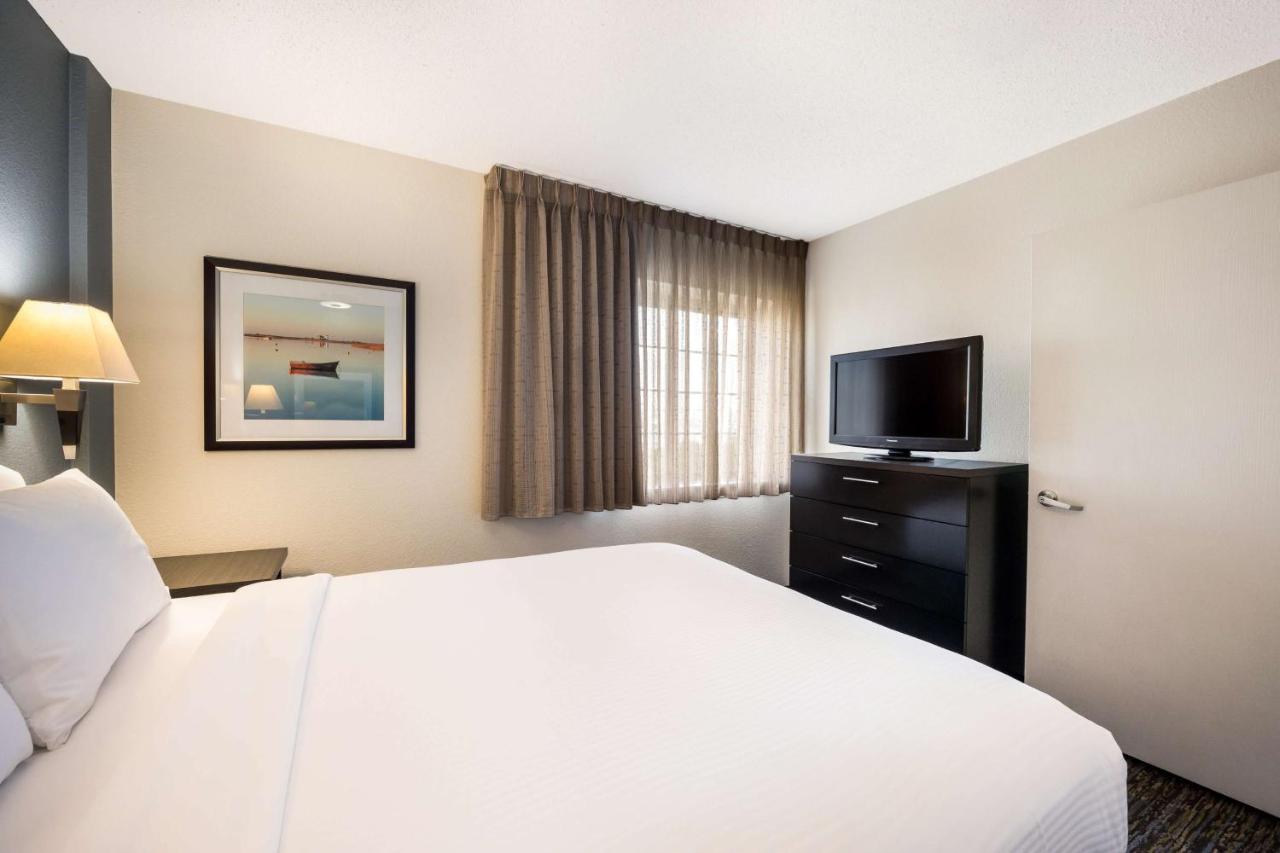 Sonesta Simply Suites Arlington Exterior photo